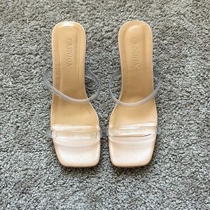 Nude heels in good condition